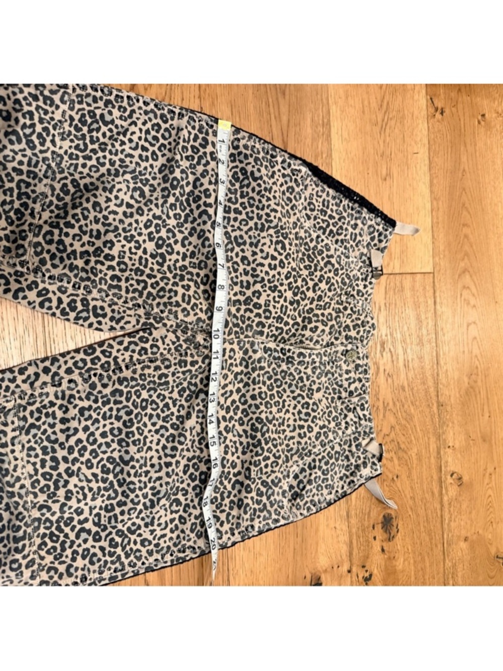 Da-Nang Leopard Print Cargo Pants in Beige and Black - Picture 10 of 10